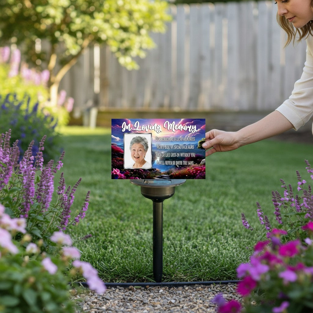Memorial Solar Garden Light