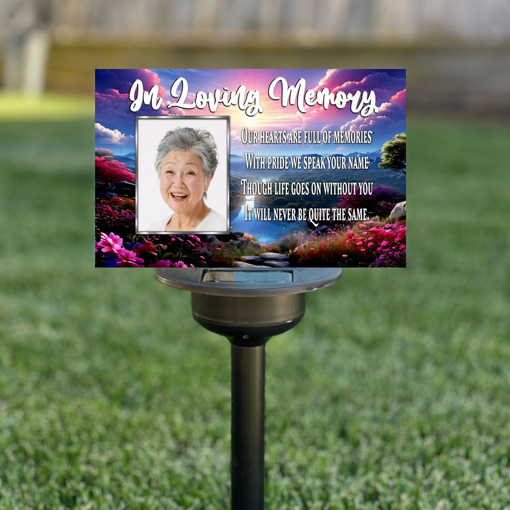 Memorial Solar Garden Light